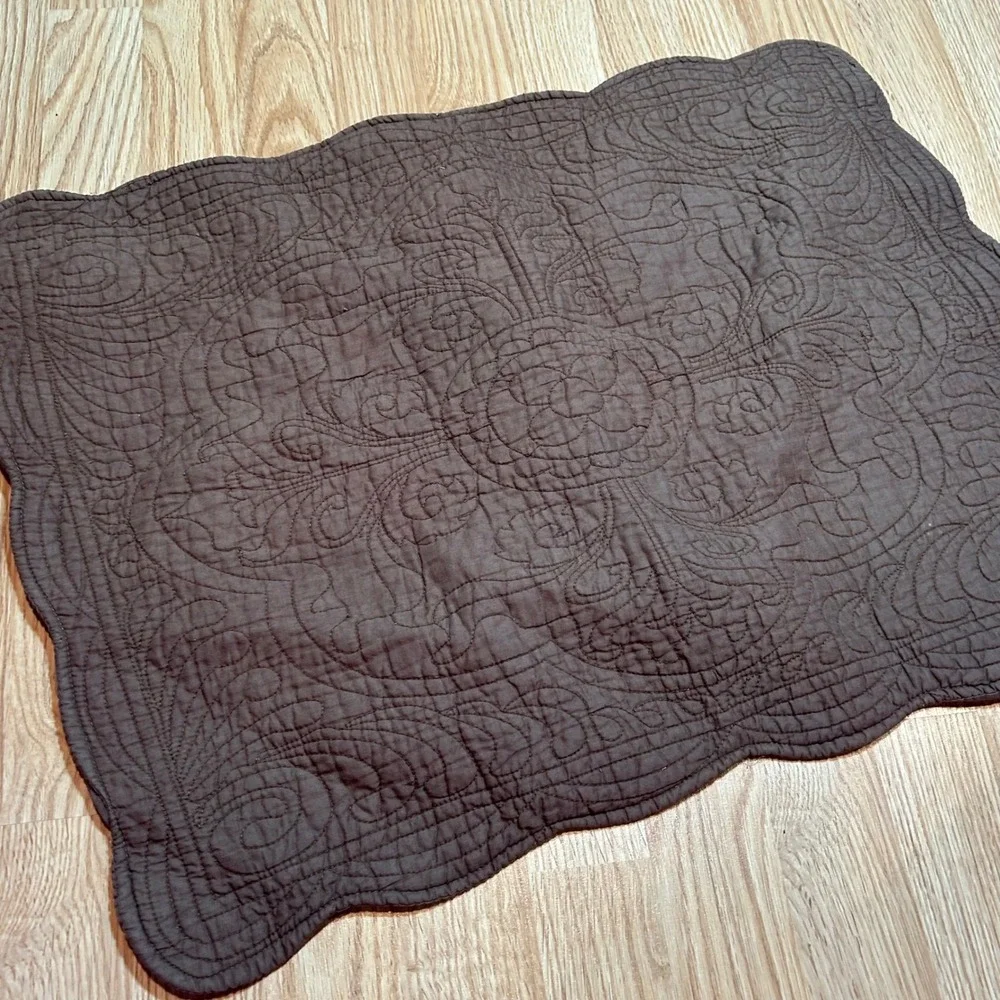 Brown‎ Quilted Scalloped Edge Decorative pillowcase sham